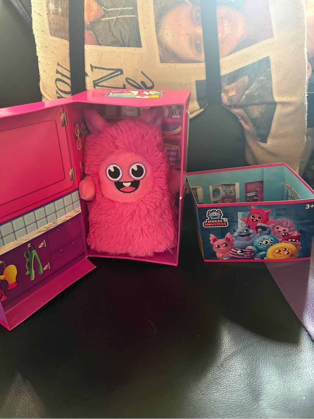 House monsters Blushy plush